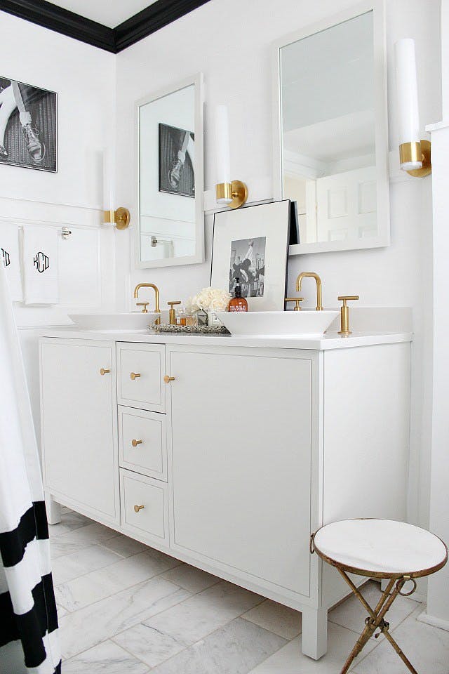 Bathroom Ideas With Gold Touches 34