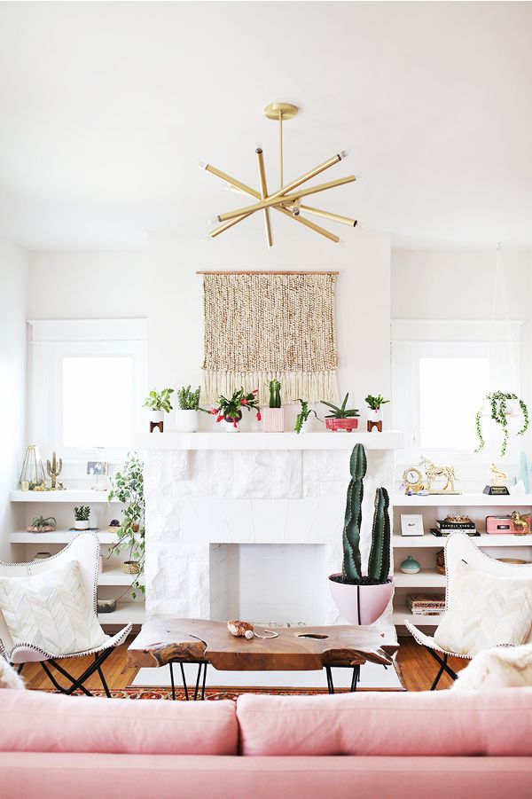 Chic Living Room Makeover Fit For A Country Star