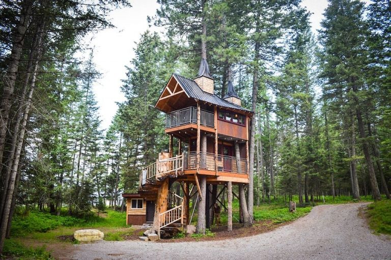 15 Amazing Treehouse Rentals Take You Off The Grid In Style