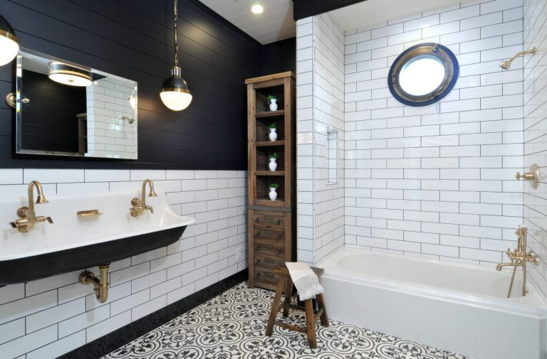 Black and White Bathroom Designs That Show Simple Can Also Be Interesting