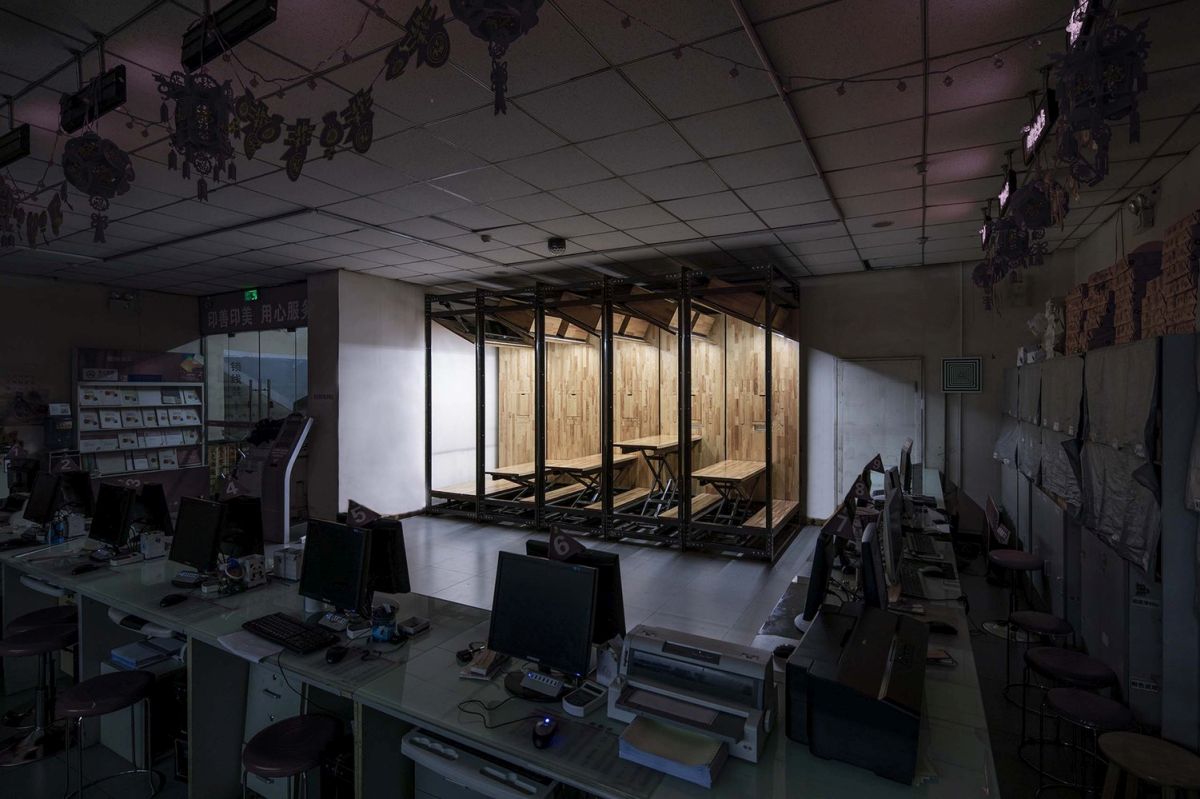 Although the space is still part of the bigger office, it also feels like a separate, autonomous structure