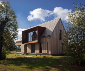 Wooden Cabin Roprachtice House