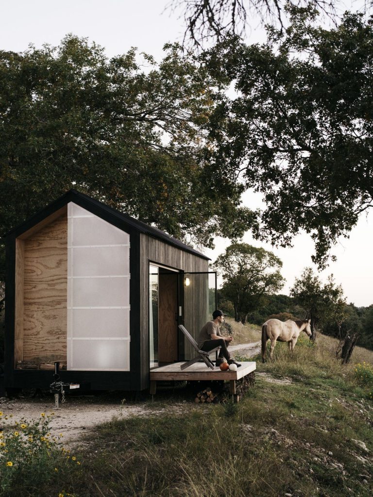 Tiny Cabin Retreat Reconnects Its Guests With Nature