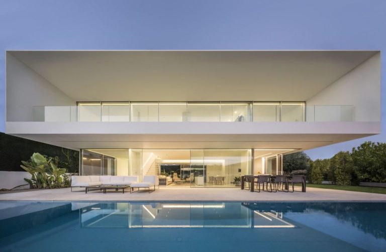 Contemporary House With A Minimalistic, White Aesthetic