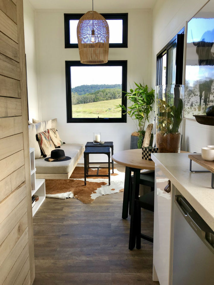  Luxurious Tiny Conventional Home 12