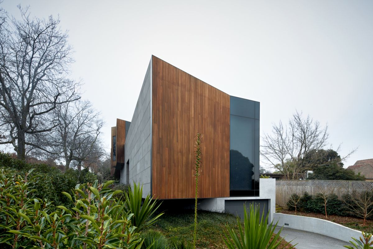 The house was built using local raw materials including stone and timber