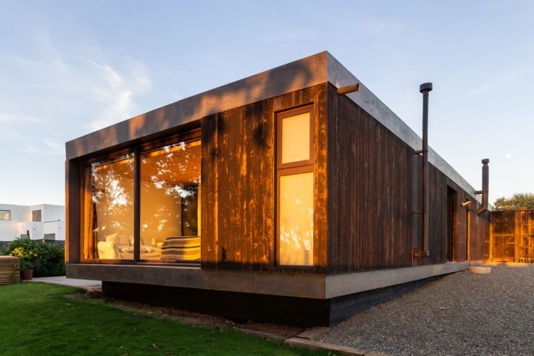 Marvelous Weekend House In Chile Maximized Sunlight And Privacy
