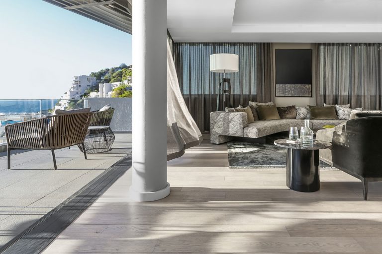 Quiet Sophistication Draped in the Best of Cape Town: Stunning Clifton 301 by OKHA