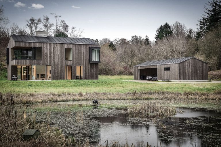 This Timber-Clad House Seamlessly Disappears Into The Forest