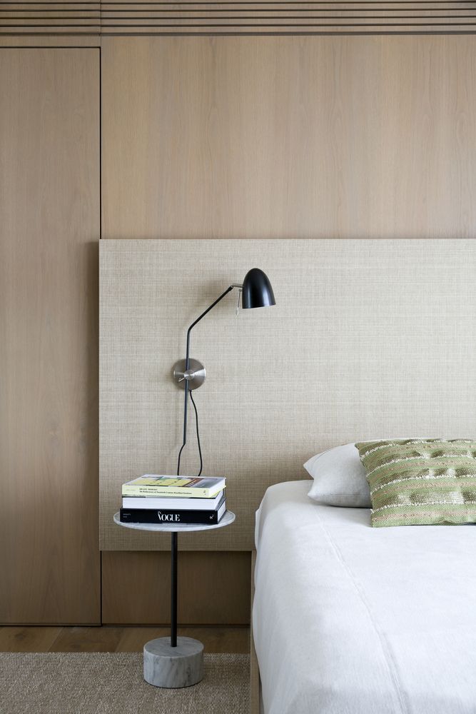 Special attention was given to the selection of materials, finishes and textures throughout the apartment