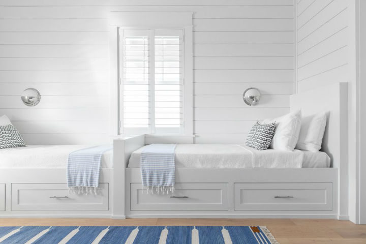 white 2 kids bedroom idea