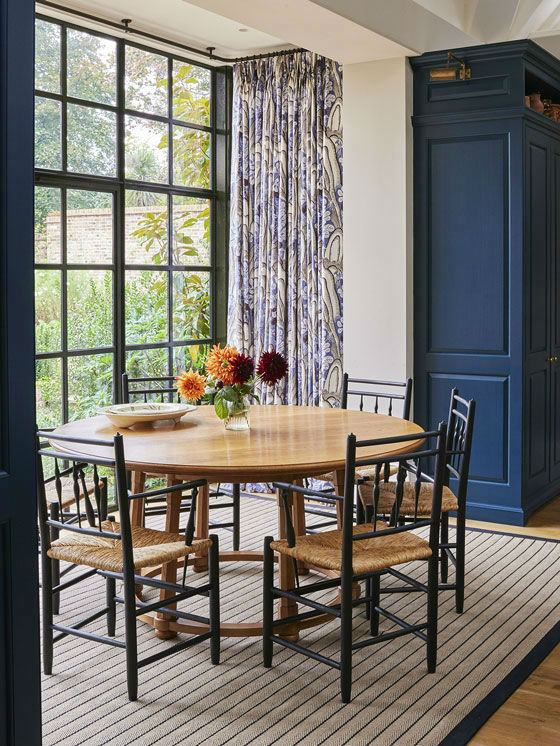 English 1960s and 70s Inspired Interior design 2