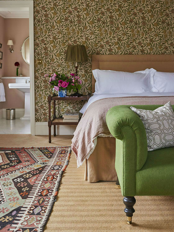 English 1960s and 70s Inspired Interior design 10