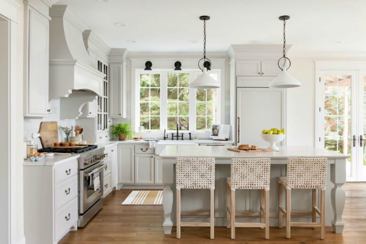 Beautiful Lake House interior 2