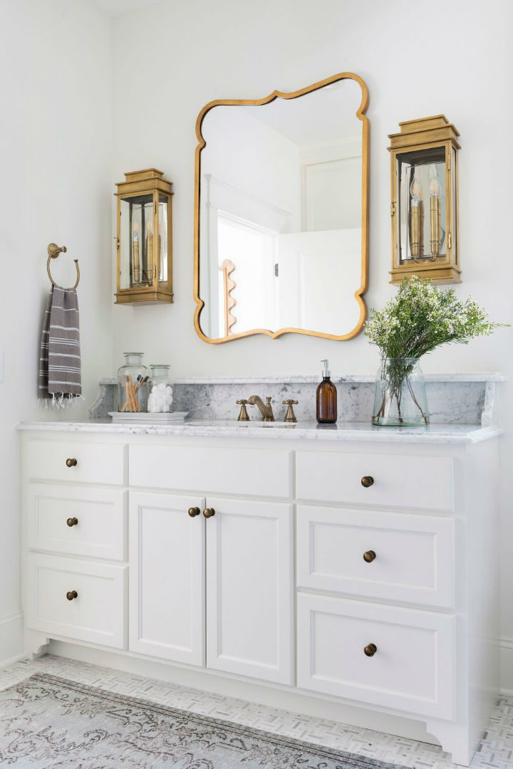 Beautiful Lake House interior 25