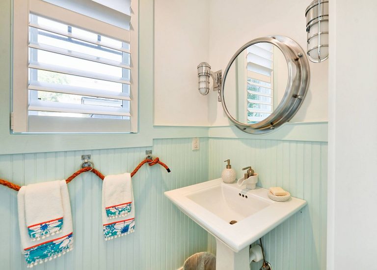 3 Styles to Give the Tiny Powder Room a Spacious Look: 30 Fab Ideas
