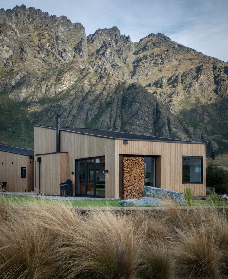 Modest Alpine House Becomes One with The Landscape