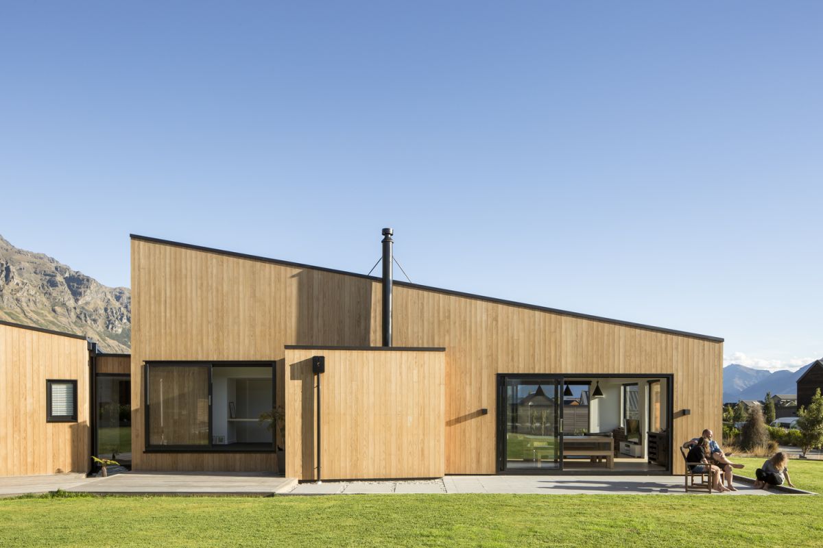 The Alpine mountain range serves as a gorgeous backdrop and shields the house from harsh winds