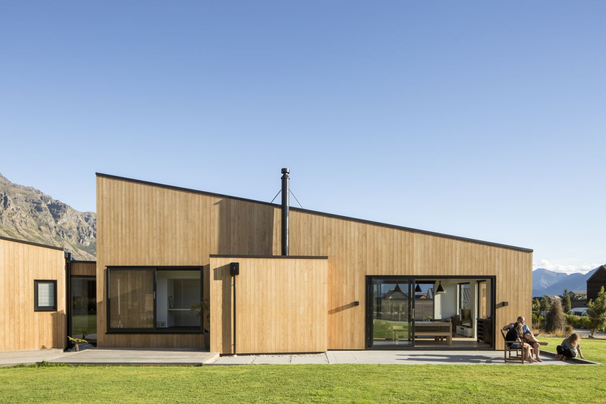 The Alpine mountain range serves as a gorgeous backdrop and shields the house from harsh winds