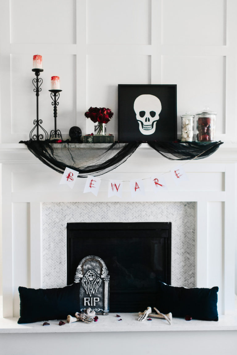 Cool Black And White Decor Ideas for Halloween