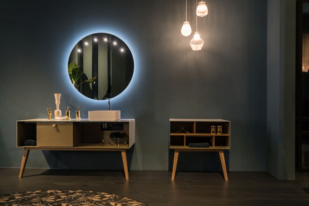 https://www.decorpion.com/wp-content/uploads/2019/10/the-best-bathroom-mirrors-with-built-in-led-lights.com