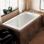 American Standard Evolution Deep Soaking Tub