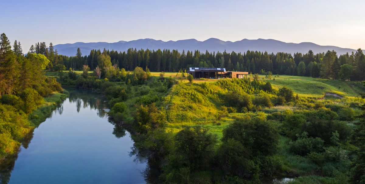 The site is gorgeous, being covered in grasses and shrubs and enjoying gorgeous views