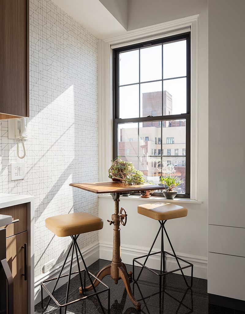 Space-Savvy Goodness: 10 Small Kitchens with Tiny Breakfast Zones