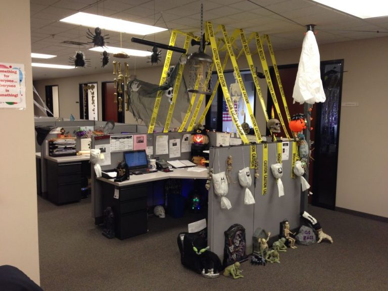 Fun And Spooky Halloween Office Decor Ideas