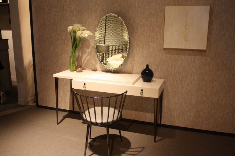 Get Ready in Style with a Luxe Make-up Vanity for Your Bedroom